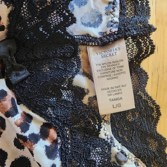 Victoria's Secret Lg Thong Panty Animal Print - Picture 2 of 3